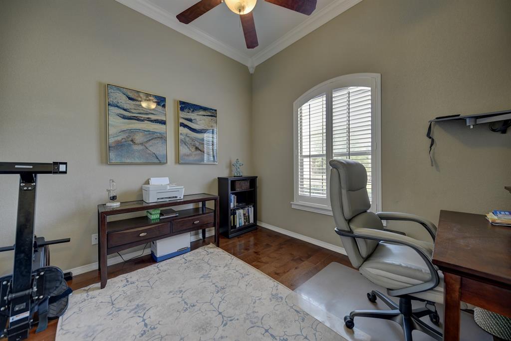 304 Whispering Oak Circle, Brenham, Texas image 24
