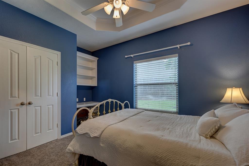 304 Whispering Oak Circle, Brenham, Texas image 17
