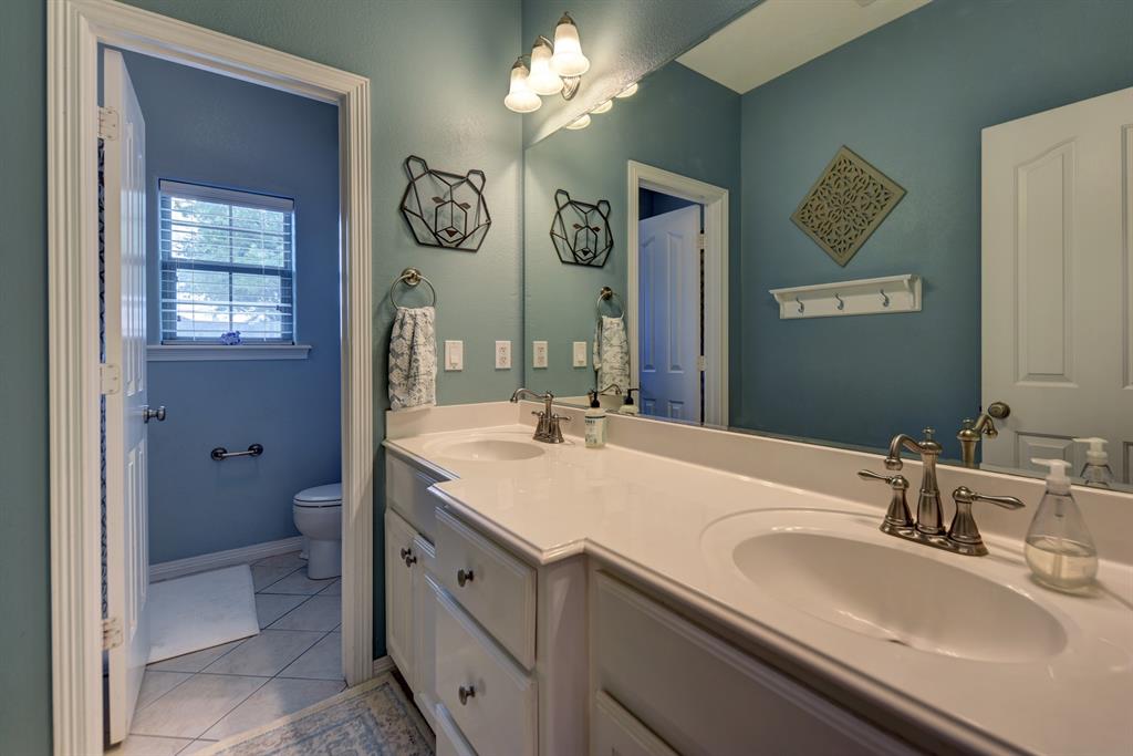 304 Whispering Oak Circle, Brenham, Texas image 20