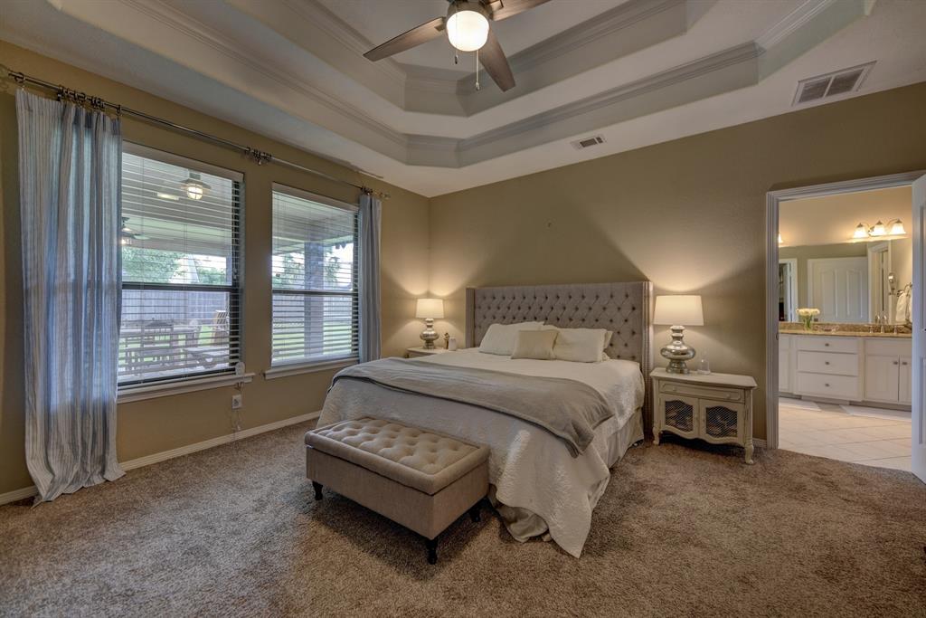 304 Whispering Oak Circle, Brenham, Texas image 13
