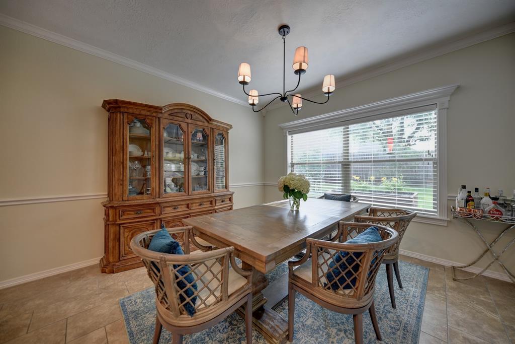 304 Whispering Oak Circle, Brenham, Texas image 12
