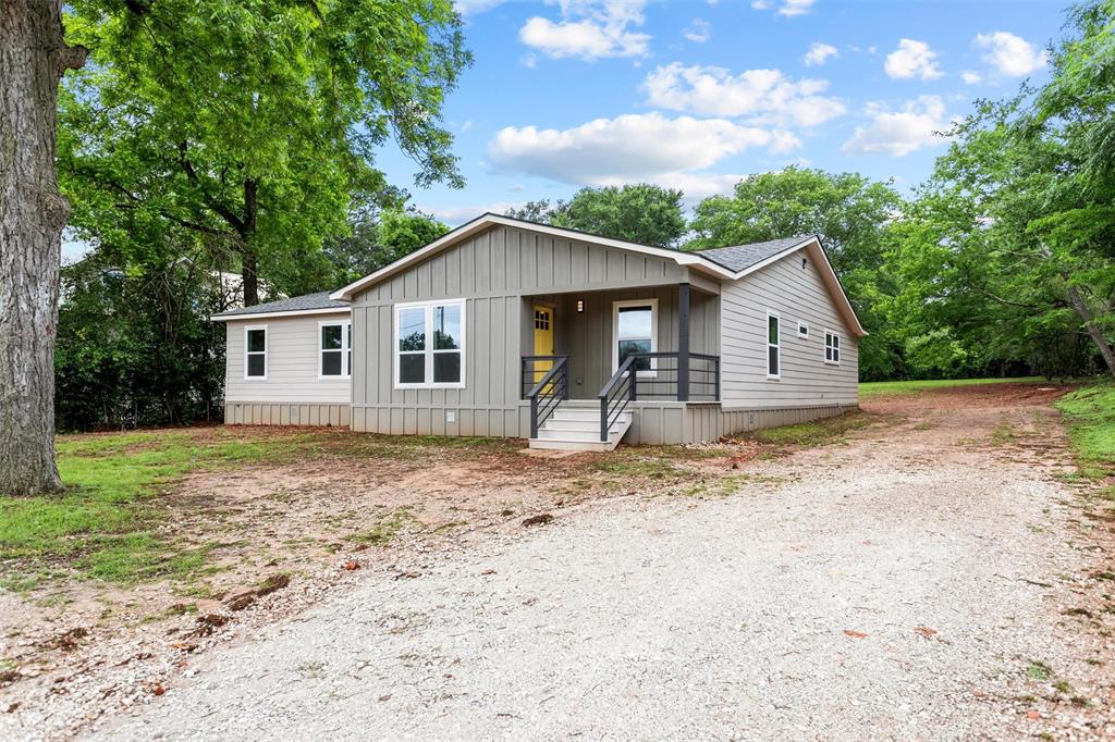 601 N 4th Street, Crockett, Texas image 2