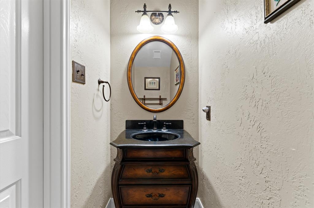 83 Pleasant Bend Bnd, The Woodlands, Texas image 17