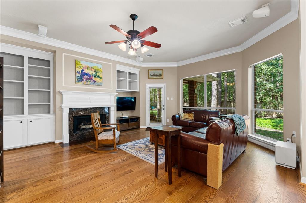 83 Pleasant Bend Bnd, The Woodlands, Texas image 9