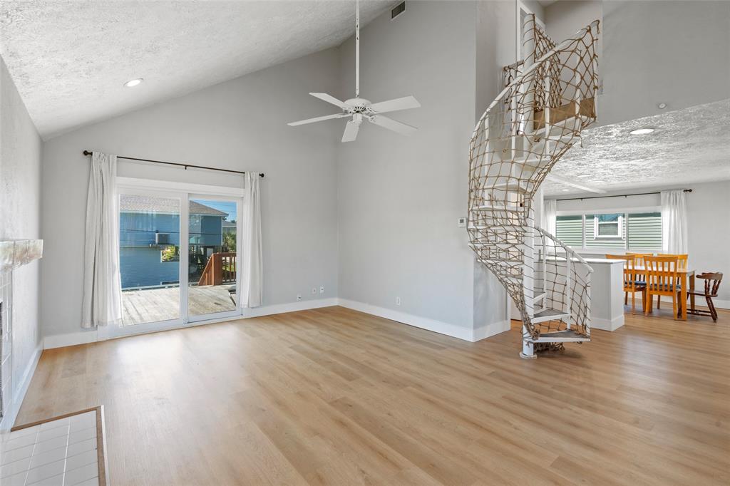 4034 Reeves Drive