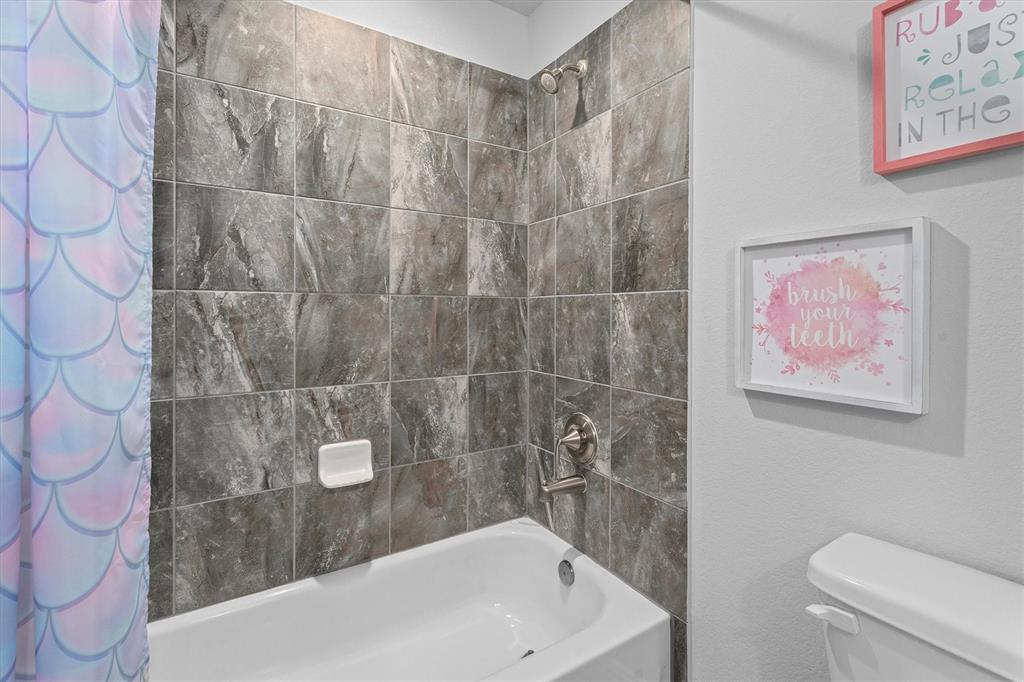 107 San Jacinto Drive, Baytown, Texas image 27