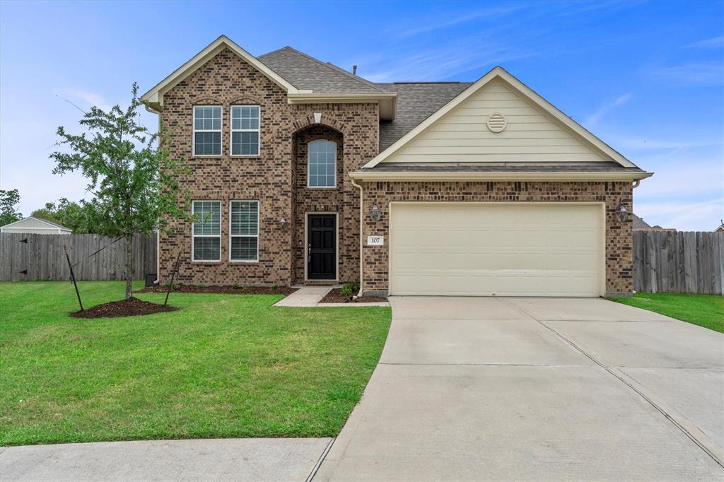 107 San Jacinto Drive, Baytown, Texas image 1