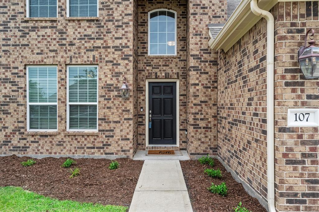 107 San Jacinto Drive, Baytown, Texas image 2