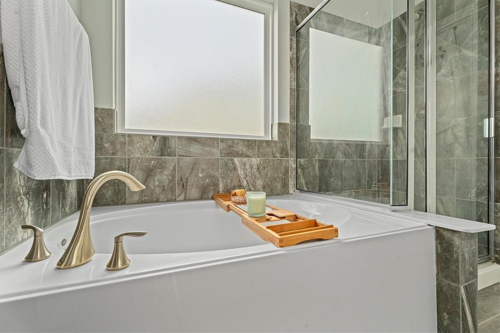 107 San Jacinto Drive, Baytown, Texas image 19