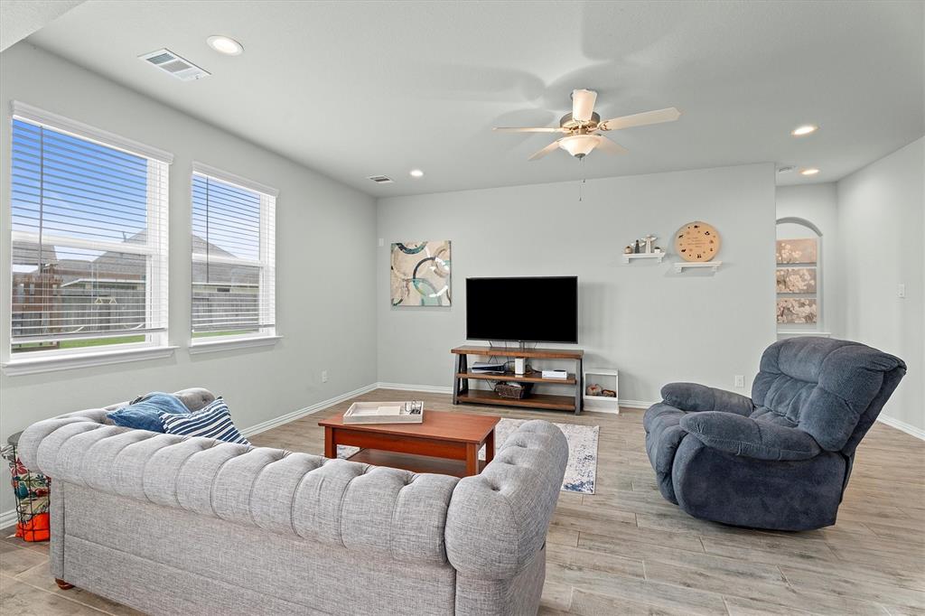 107 San Jacinto Drive, Baytown, Texas image 7