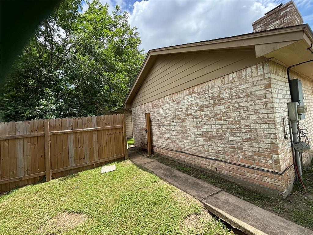 16114 Blackhawk Boulevard