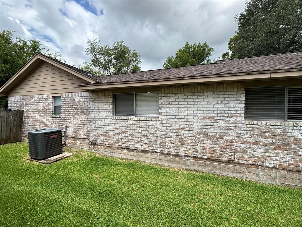 16114 Blackhawk Boulevard