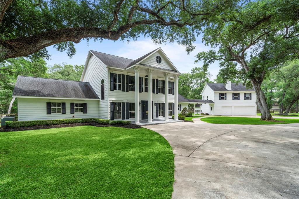 13451 E Brazos Bend Drive, Needville, Texas image 2