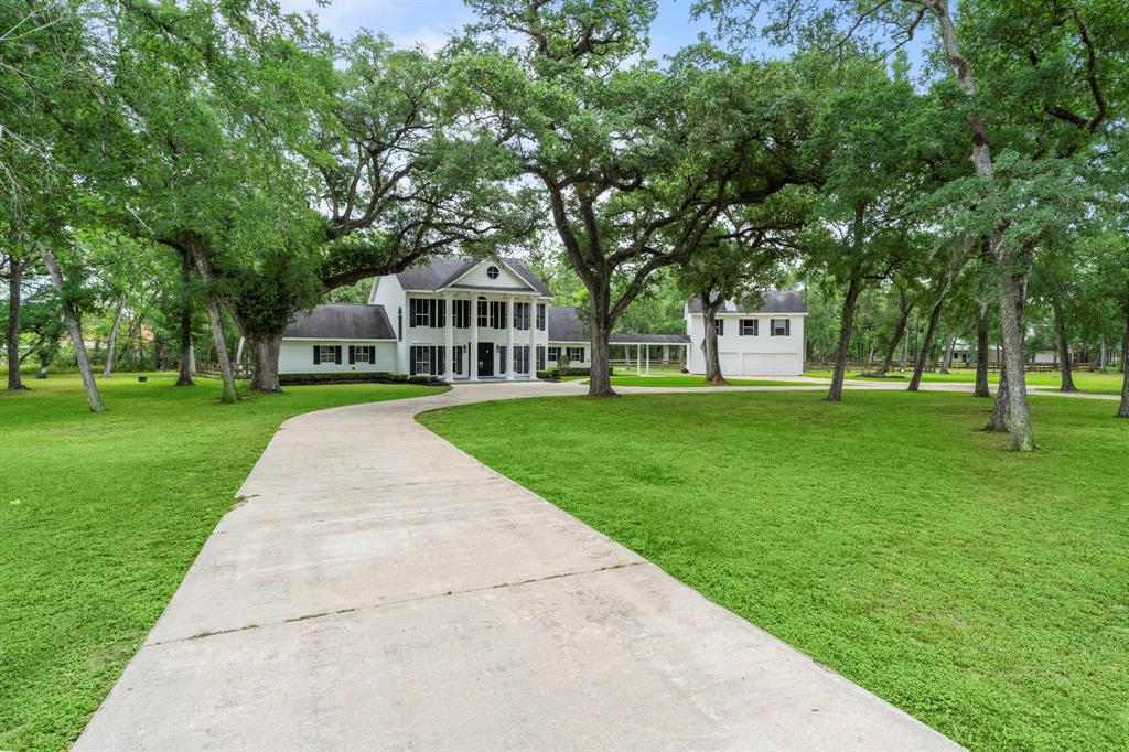 13451 E Brazos Bend Drive, Needville, Texas image 5
