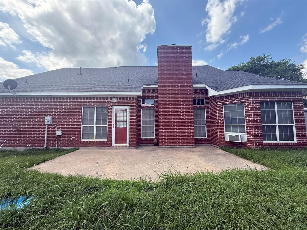 5437 Edgewater Court, Willis, Texas image 10