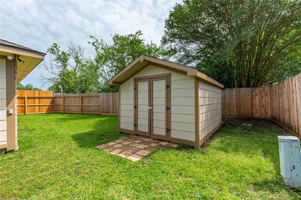 2782 Spring Moss Drive, League City, Texas image 4