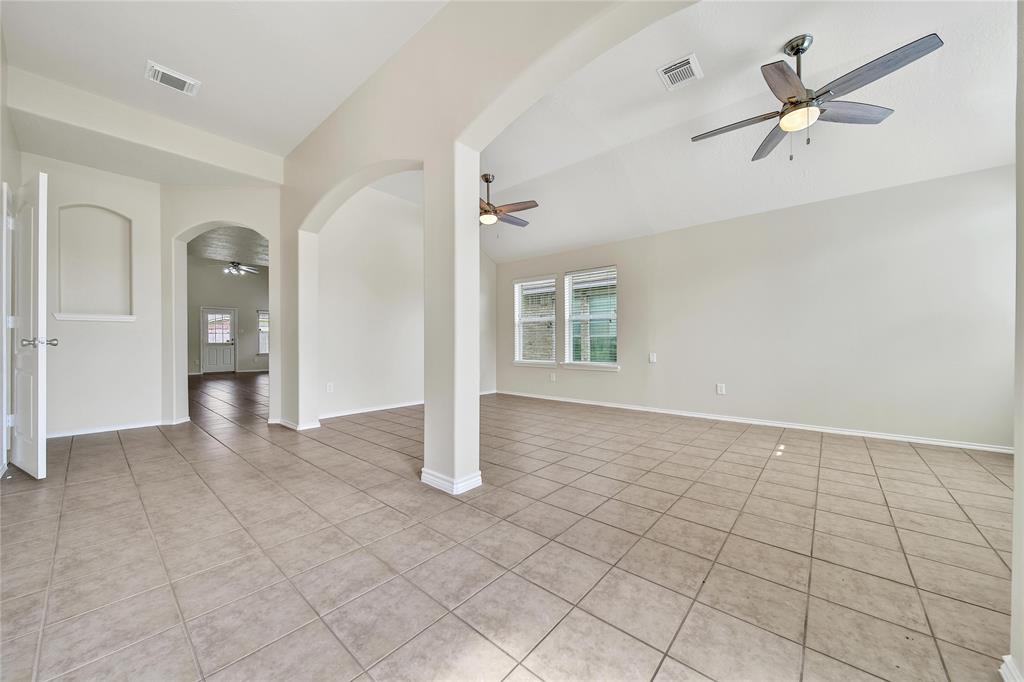 20131 Niagara Falls Drive, Tomball, Texas image 6