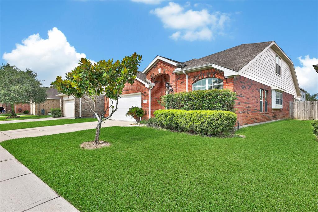 20131 Niagara Falls Drive