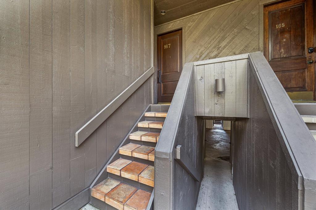 167 Litchfield Lane, Houston, Texas image 3