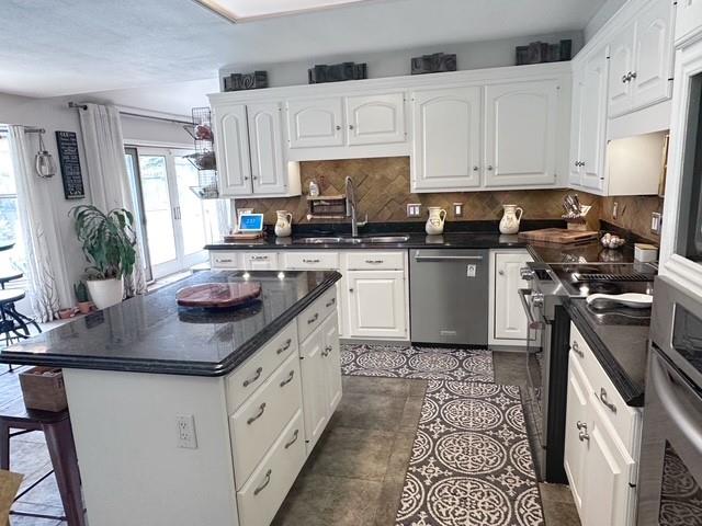 807 Trochta Street, El Campo, Texas image 5