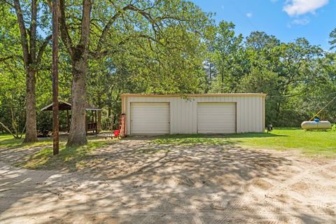 Single Family Residence in Huntsville TX 2470 State Highway 75 5.jpg