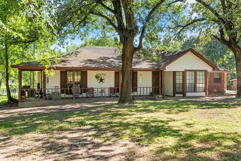 Single Family Residence in Huntsville TX 2470 State Highway 75 2.jpg