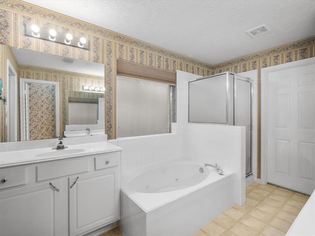 332 Spencer Landing, La Porte, Texas image 17