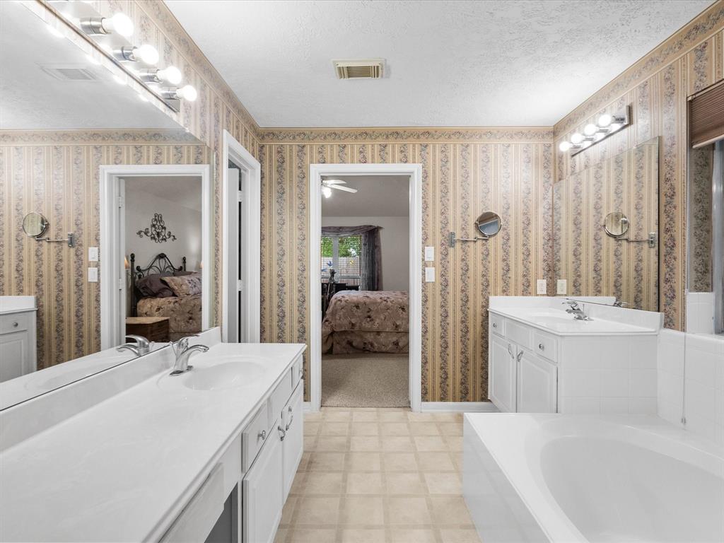 332 Spencer Landing, La Porte, Texas image 18