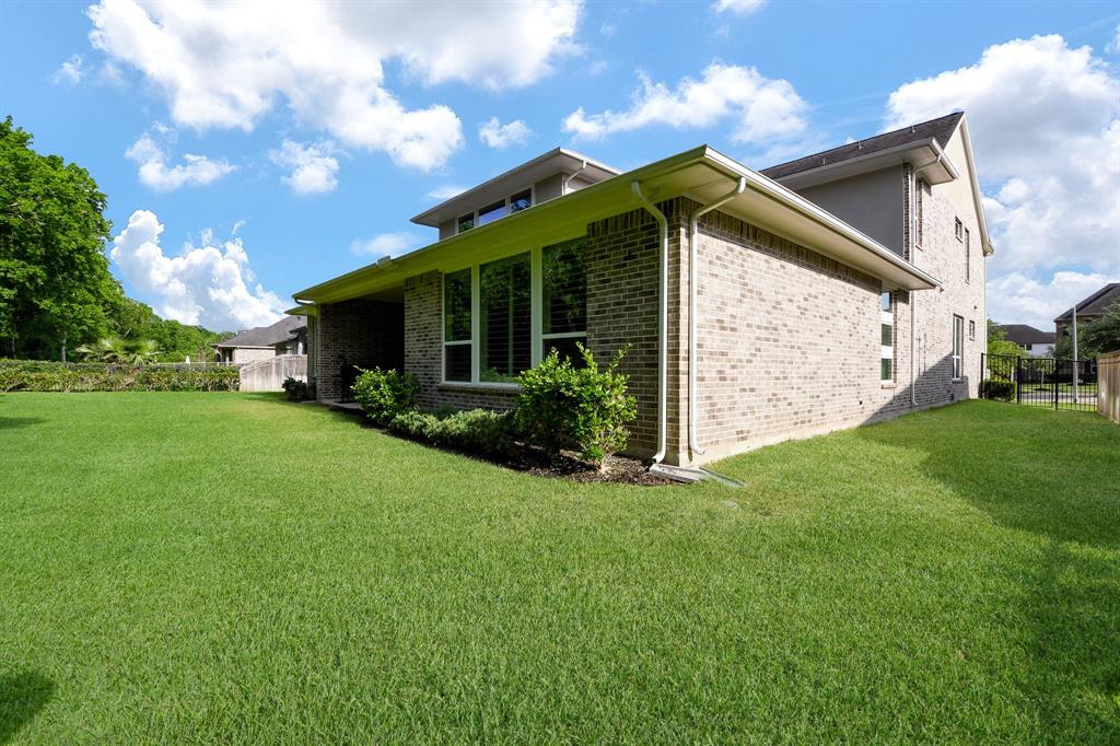9411 Plaza Point Drive, Missouri City, Texas image 46