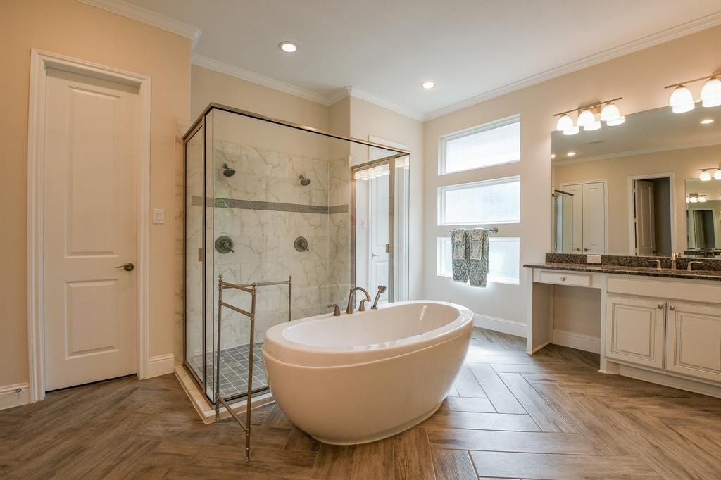 9411 Plaza Point Drive, Missouri City, Texas image 30