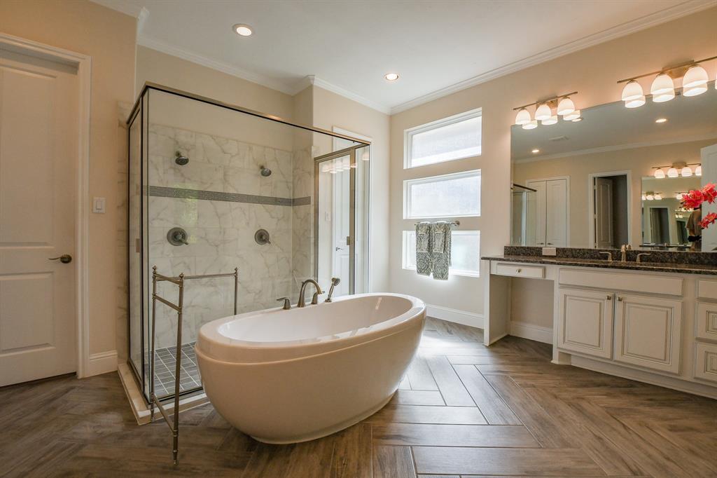 9411 Plaza Point Drive, Missouri City, Texas image 28