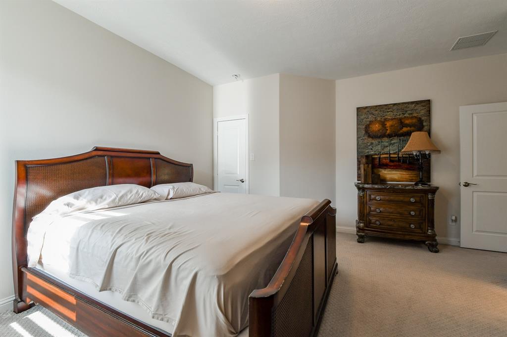 9411 Plaza Point Drive, Missouri City, Texas image 36