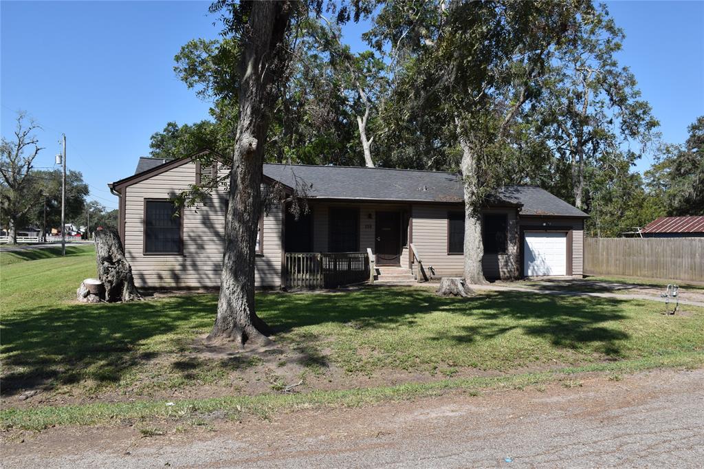 158 Shady Lane, West Columbia, Texas image 3