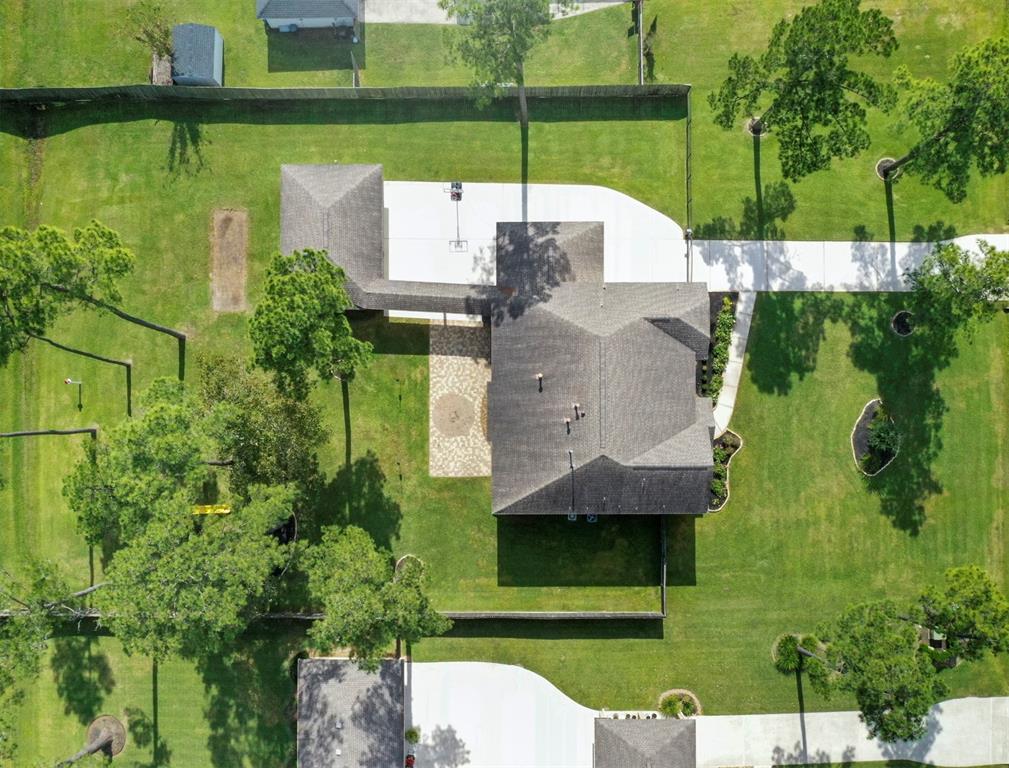 14414 Spring Mountain Drive, Tomball, Texas image 5