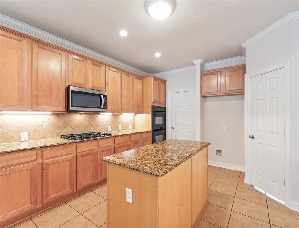 14414 Spring Mountain Drive, Tomball, Texas image 11