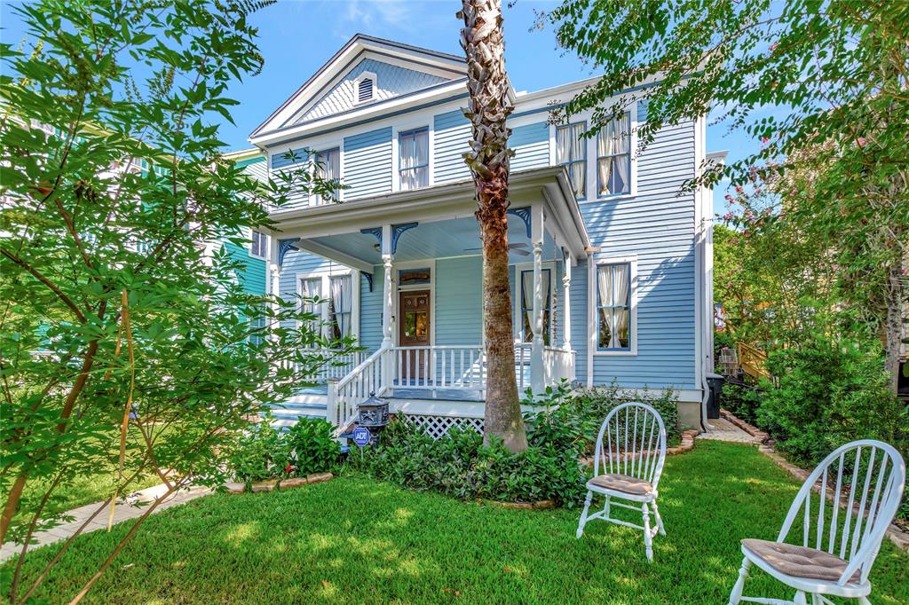 2608 Ursuline Street, Galveston, Texas image 2