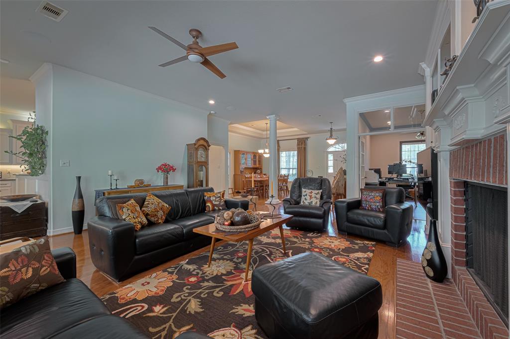 32802 Crestlake Boulevard, Magnolia, Texas image 8