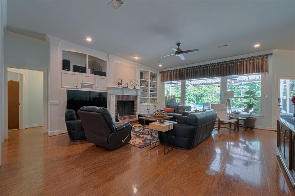 32802 Crestlake Boulevard, Magnolia, Texas image 7