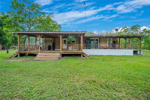 A home in Hallettsville