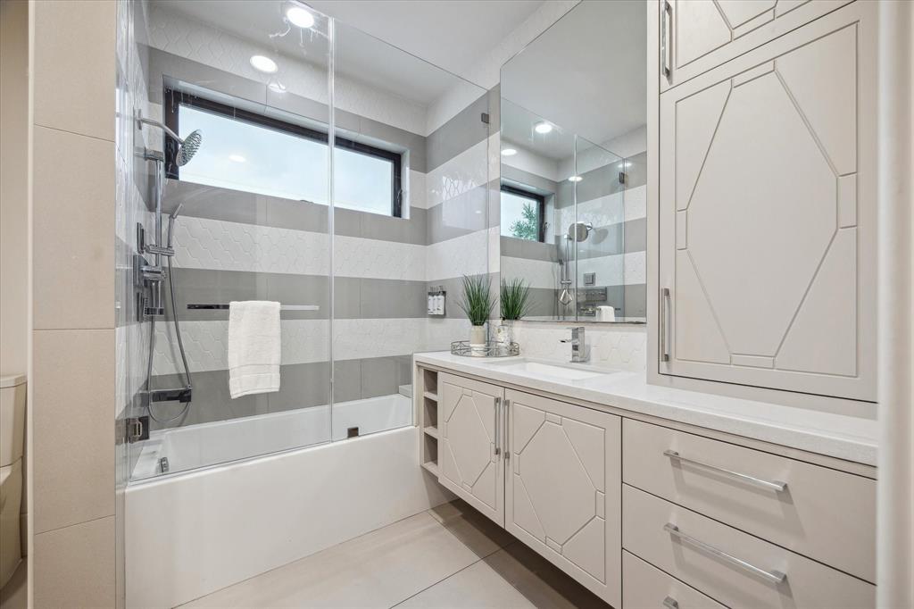 4518 Verone Street, Bellaire, Texas image 37
