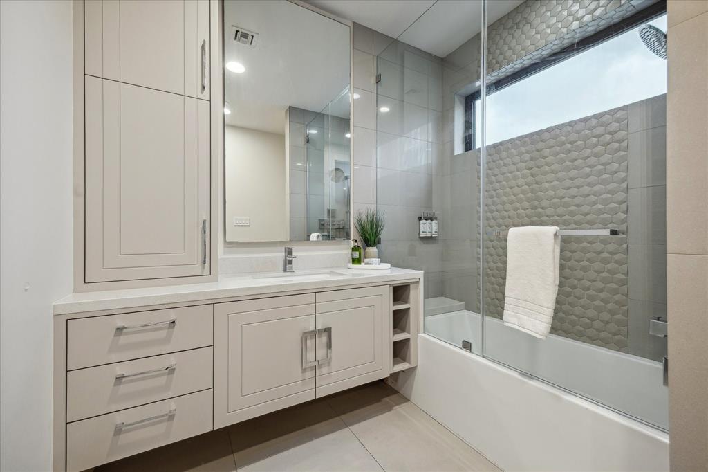 4518 Verone Street, Bellaire, Texas image 35