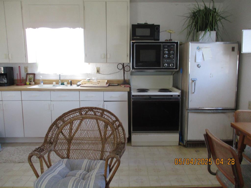 135 Yucca Avenue, Surfside Beach, Texas image 7