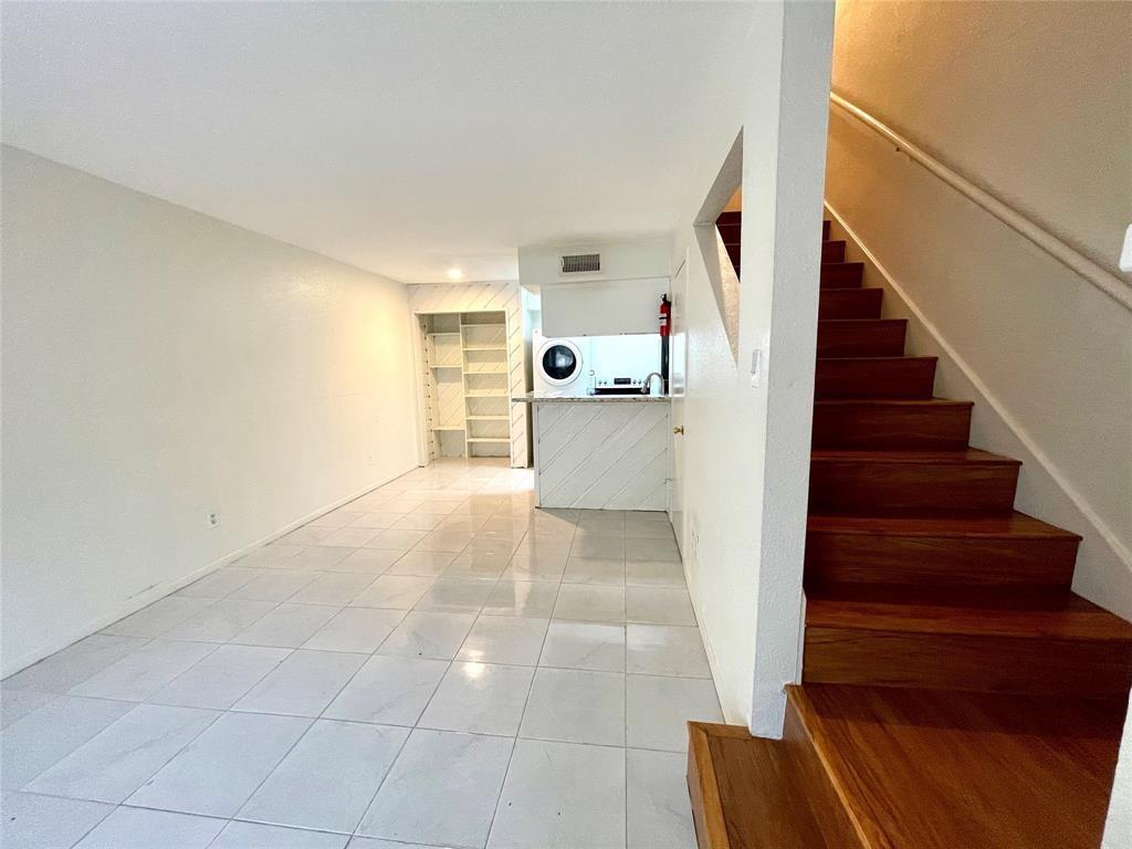 2100 Wilcrest Drive #123, Houston, Texas image 6