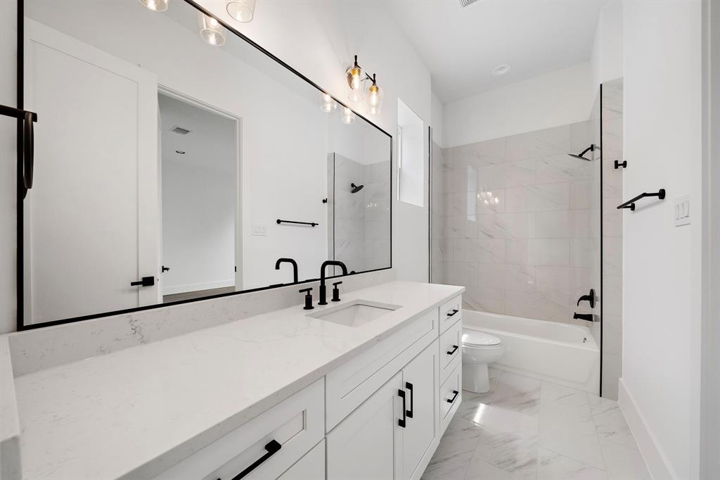 832 W 19th Street, Houston, Texas image 25