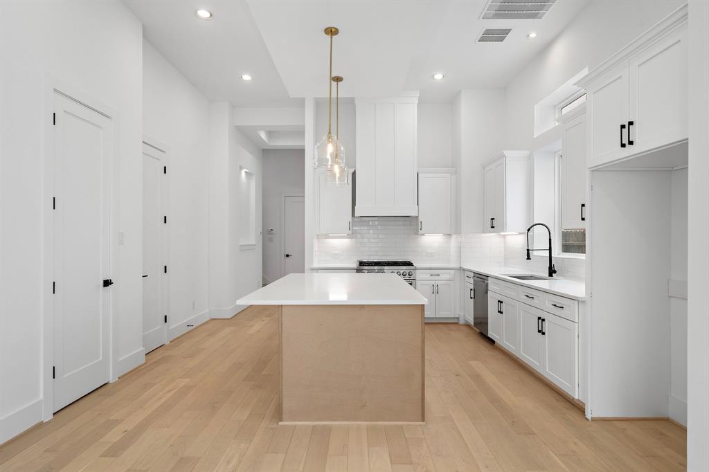 832 W 19th Street, Houston, Texas image 6