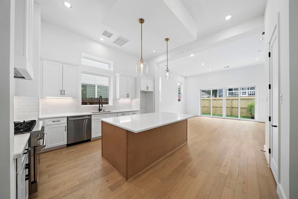 832 W 19th Street, Houston, Texas image 4