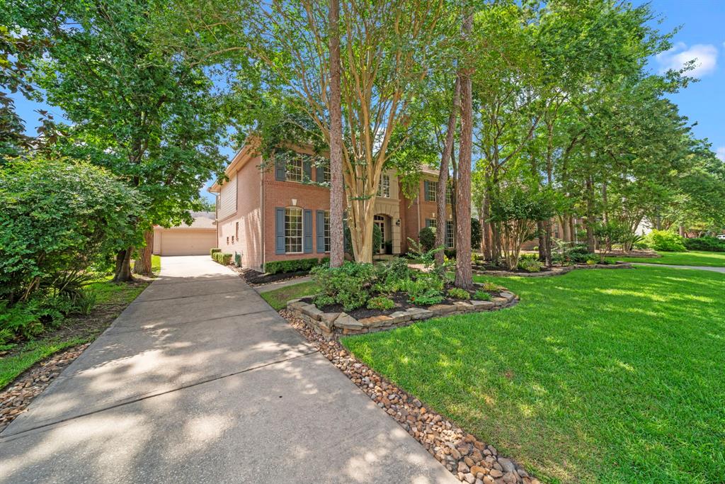 15 Bank Birch Place