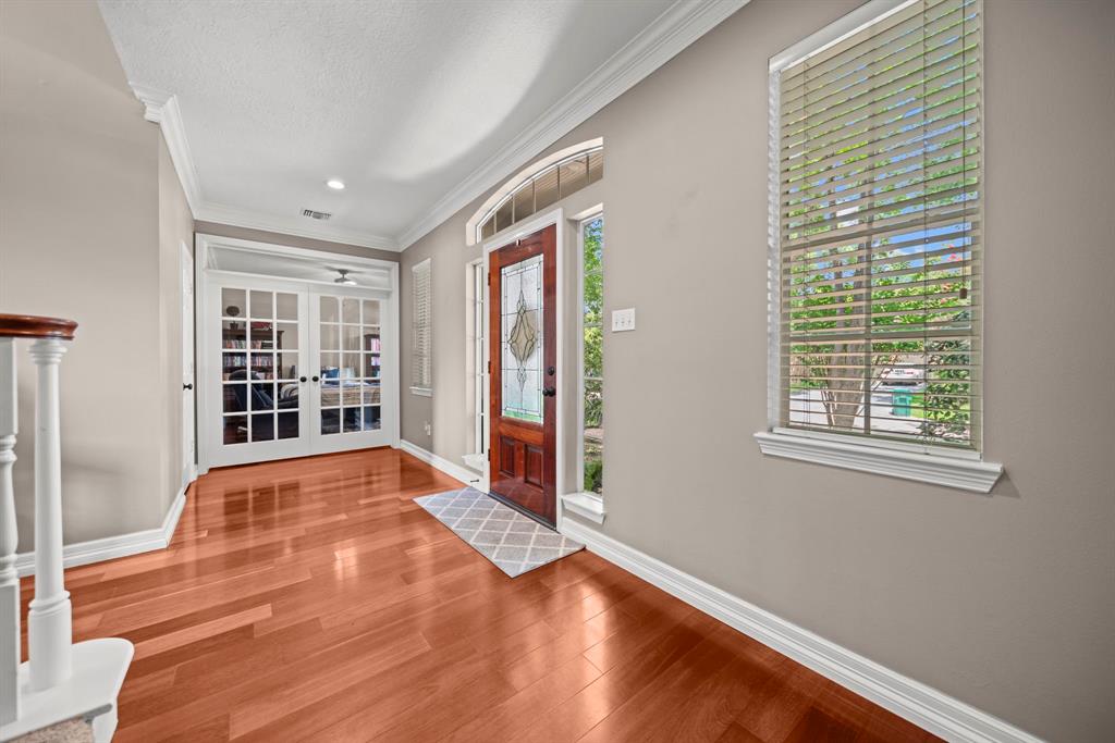15 Bank Birch Place