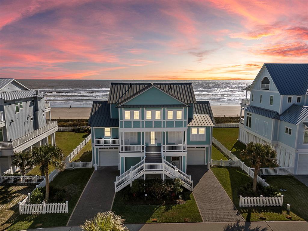 11715 Beachside