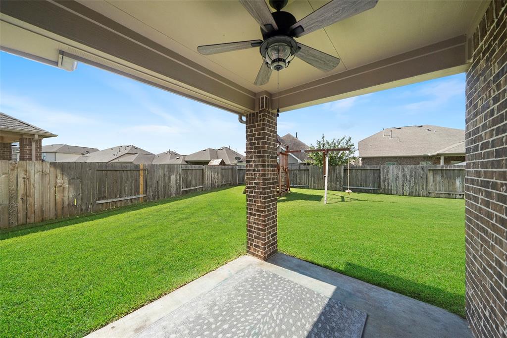 18319 Bridle Meadow Lane, Tomball, Texas image 23